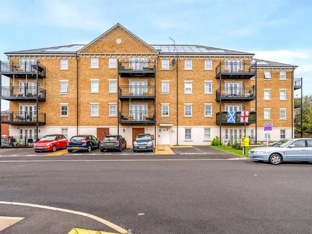 Flat for sale in Slade Green, Isle Of Man