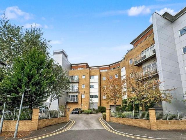 Flat for sale in Besses o' th' Barn, Bury