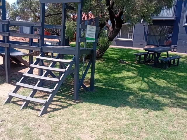 Apartment for sale in Vosloorus, Gauteng