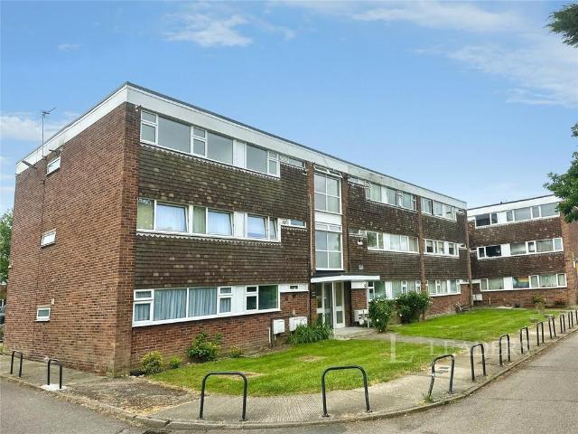 Flat for sale in Latton Bush, Harlow