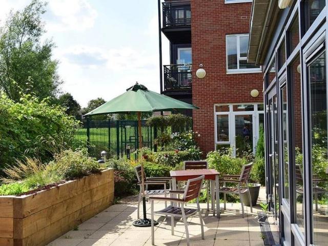 Flat for sale in Handforth