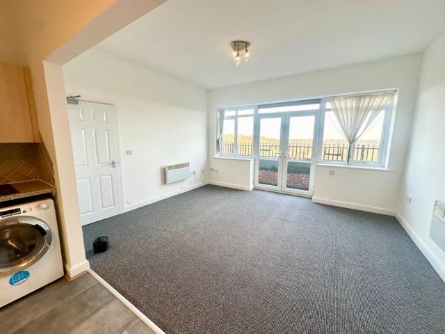 Flat for sale in Mapperley Park, City of Nottingham