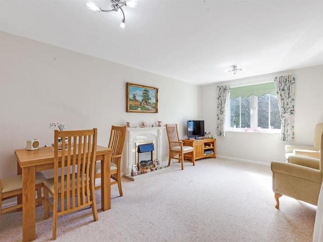 Flat for sale in The Galleries, Navestock Side