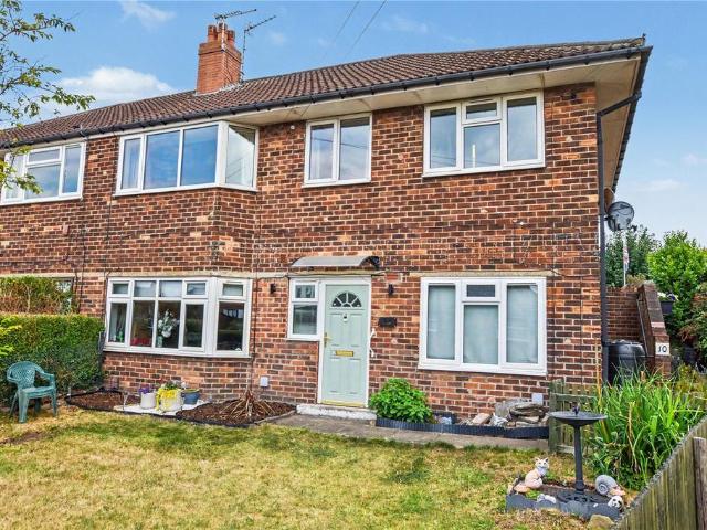 Flat for sale in West Yorkshire