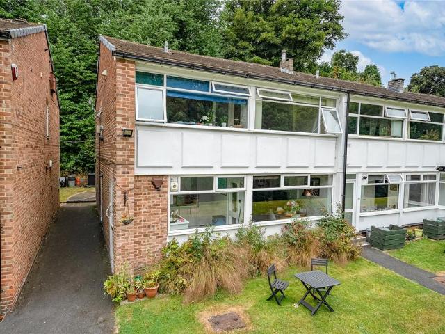 Flat for sale in West Yorkshire