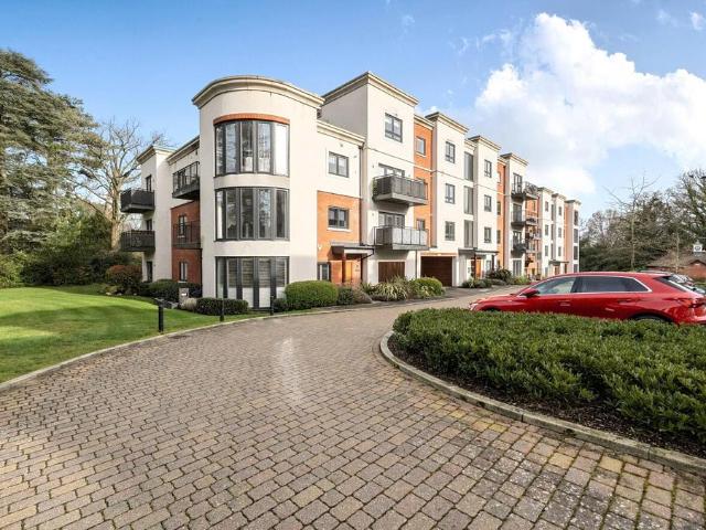 Flat for sale in Binfield