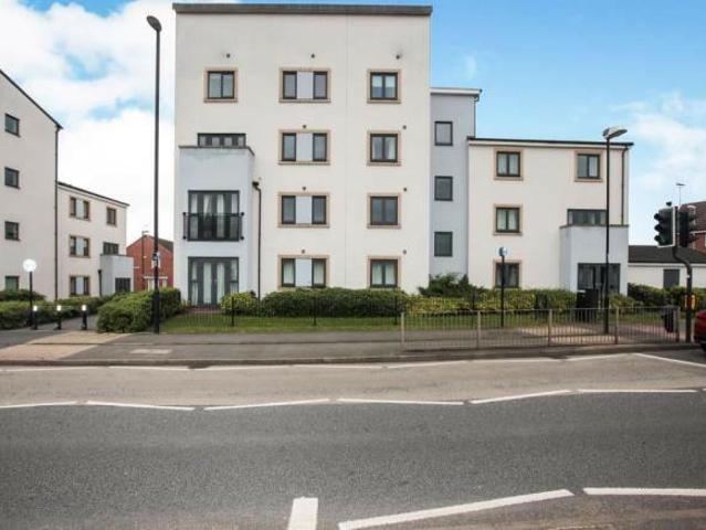 Flat for sale in West Midlands