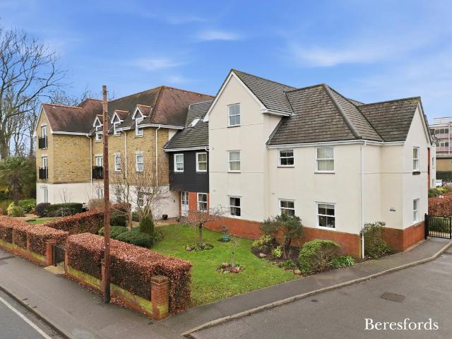 Flat for sale in Sunnymede, Billericay
