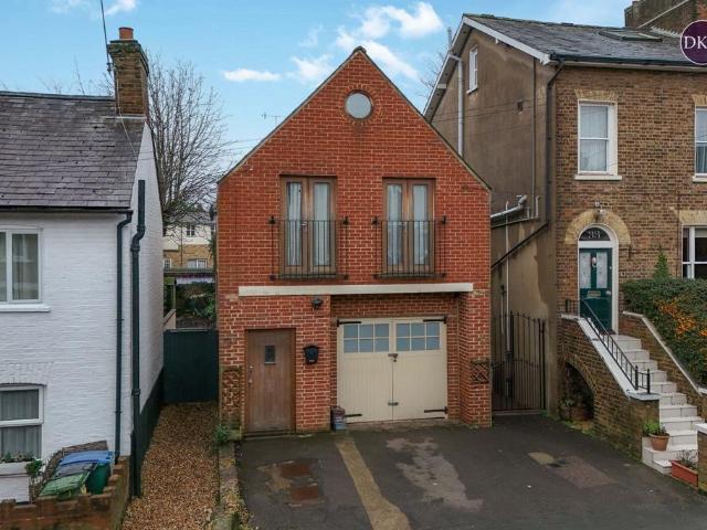 Flat for sale in North Watford