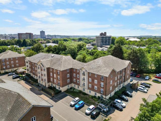 Flat for sale in Ferndale, Rodbourne