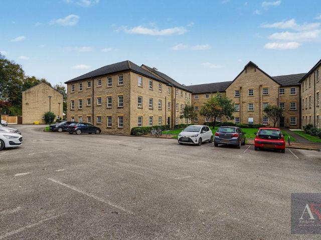Flat for sale in Calderbrook, Rochdale