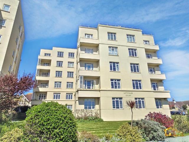 Flat for sale in Central, Heathlands