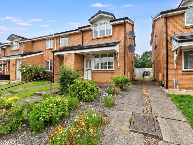 Flat for sale in Erskine, Scotland