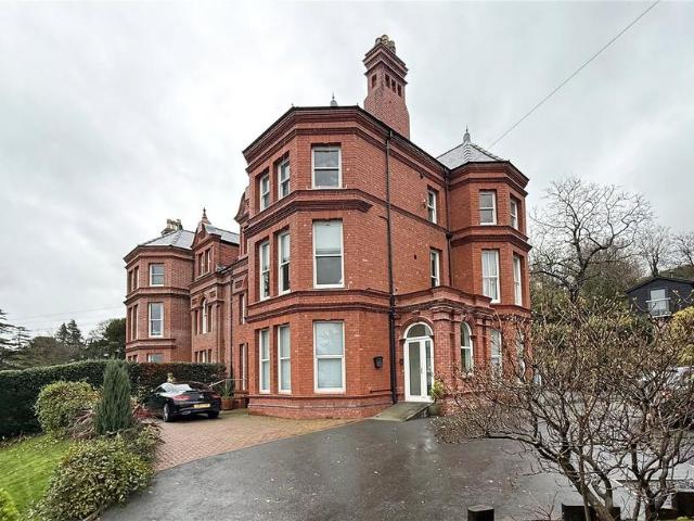Flat for sale in Upper Bangor, Bangor