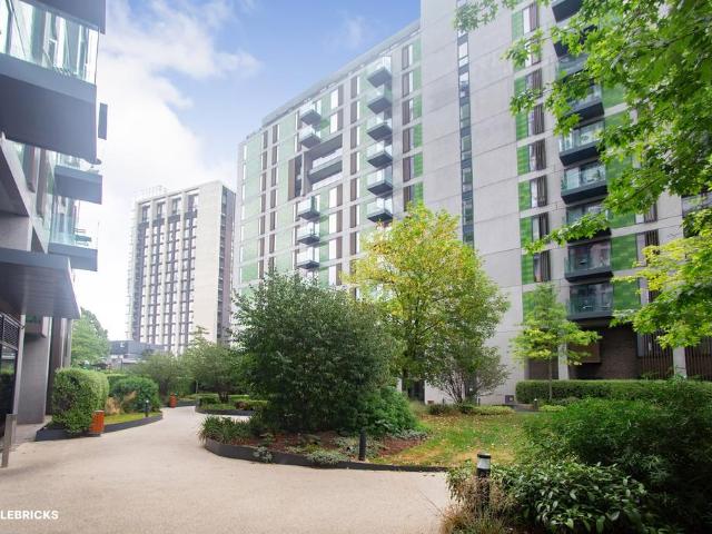 Flat for sale in City Centre, Salford