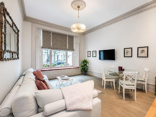 Flat for sale in Notting Hill, Greater London