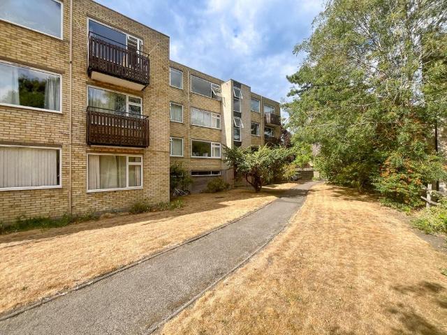 Flat for sale in Chesterton, Arbury