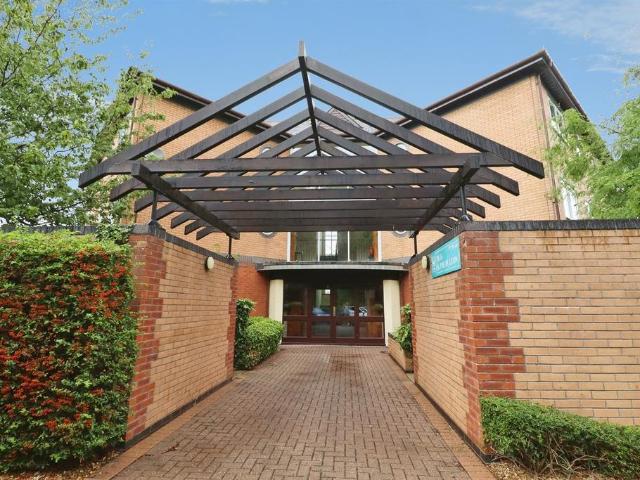 Flat for sale in Penarth Marina, Penarth