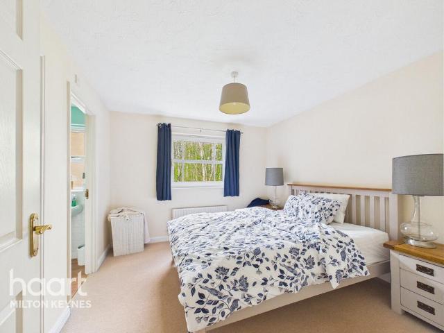 Flat for sale in Westcroft, Milton Keynes