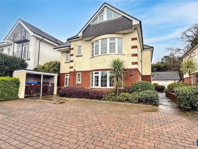 Flat for sale in Parkstone, Poole