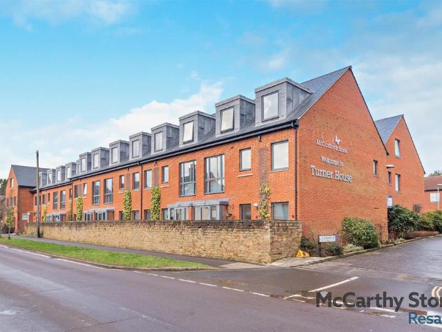 Flat for sale in Littlecote, West Sussex