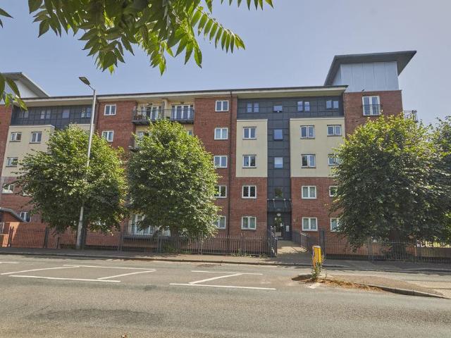 Flat for sale in Watergate, Devon