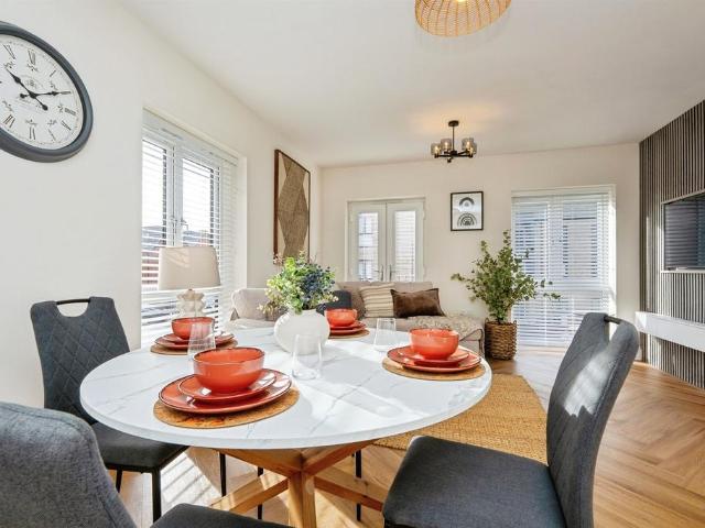 Flat for sale in Folkestone