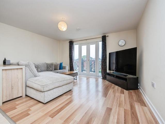 Flat for sale in Cauldwell, Bedford