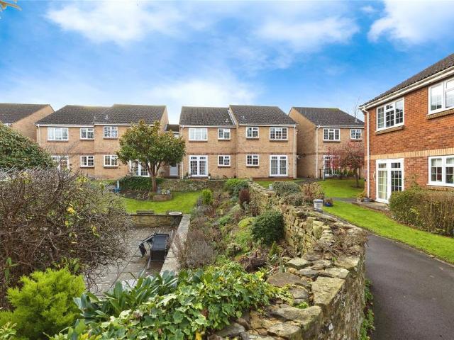 Flat for sale in Golden Valley, Gloucestershire