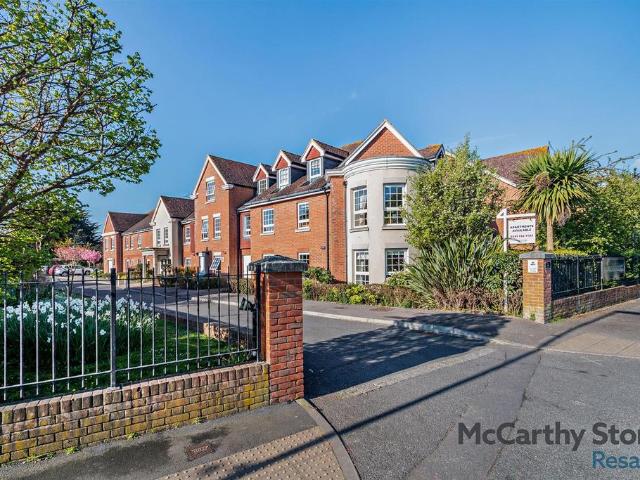 Flat for sale in Clapham, West Sussex