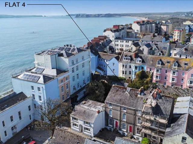 Flat for sale in Tenby, Wales