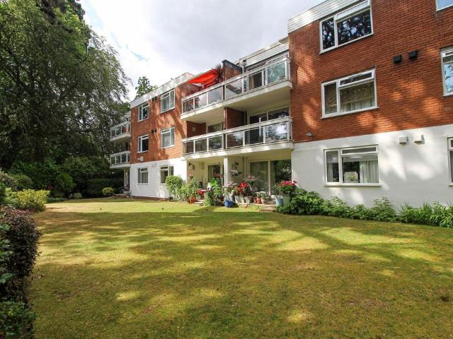 Flat for sale in Bournemouth