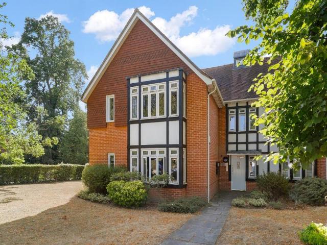 Flat for sale in Fordham Heath, Essex