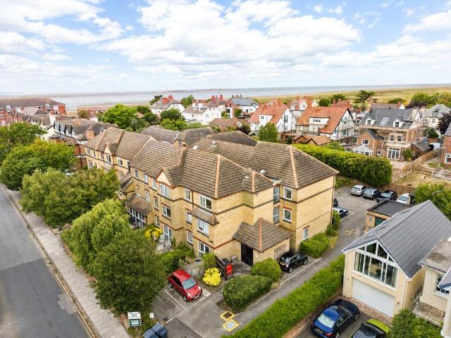 Flat for sale in Grange, West Kirby