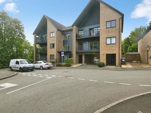 Flat for sale in Wylde Green, Birmingham
