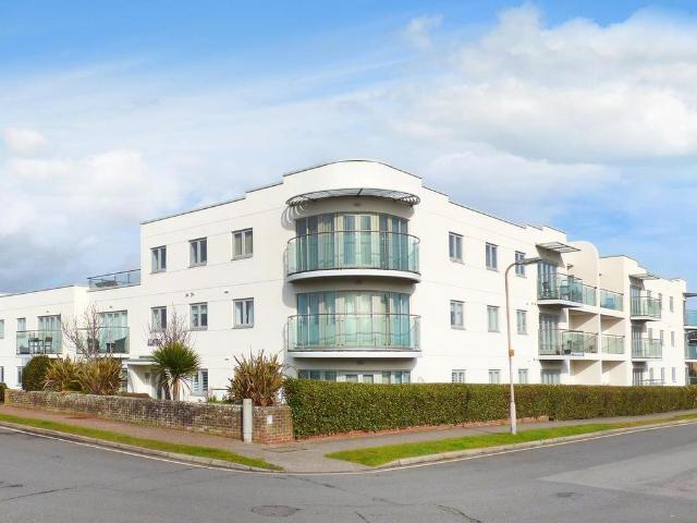 Flat for sale in Rustington, Clapham