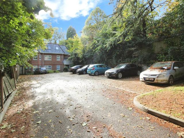 Flat for sale in Reading West, Reading