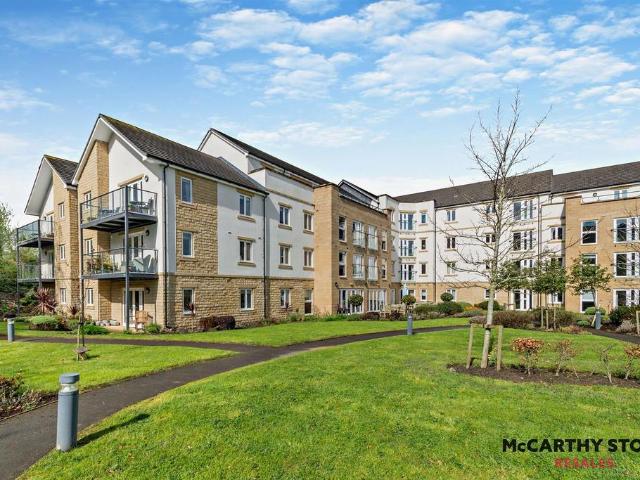 Flat for sale in Middleton Estate, Bradford