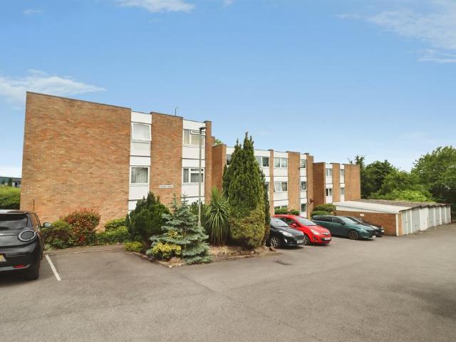 Flat for sale in Filton, South Gloucestershire