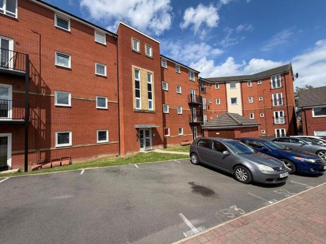 Flat for sale in Bearwood, West Midlands