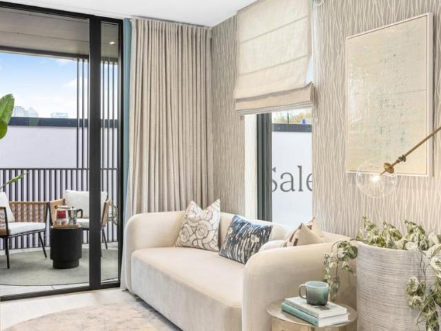 Flat for sale in Greenwich Peninsula, Greater London