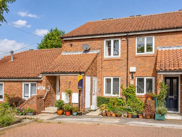 Flat for sale in Bell Farm, High Field
