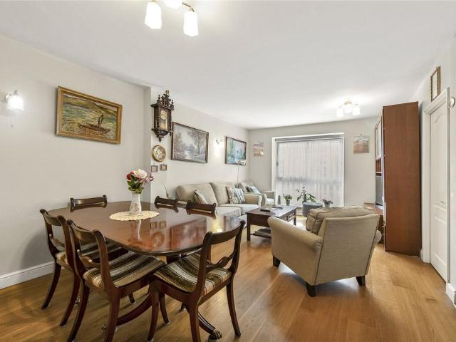 Flat for sale in Fitzrovia, Greater London