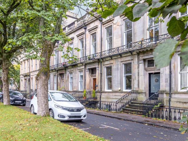 Flat for sale in Hillhead, Scotland