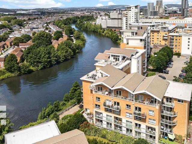 Flat for sale in Falcon Lodge, Wales