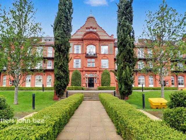 Flat for sale in Manley, Cheshire