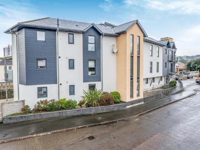 Flat for sale in Pilton, Kentisbury