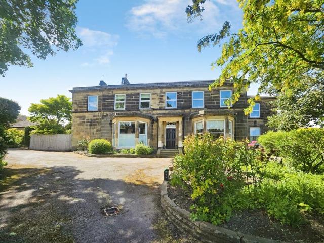 Flat for sale in Pool, West Yorkshire