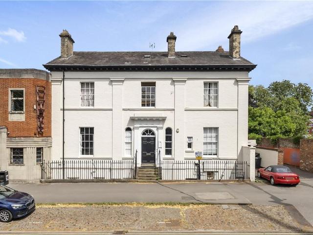 Flat for sale in High Field, York