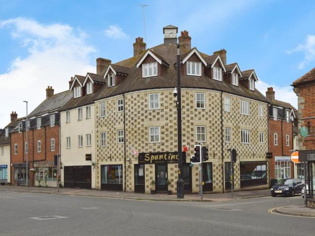 Flat for sale in Amesbury